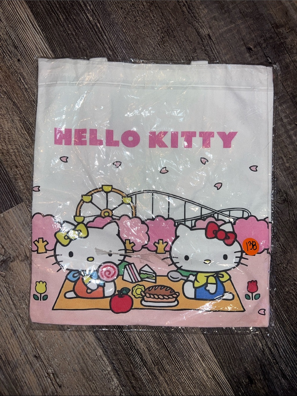 Hello Kitty totes - Picture 2 of 4